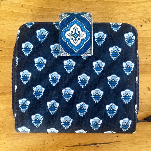 Vera Bradley navy fold over snap wallet - Picture 3 of 5